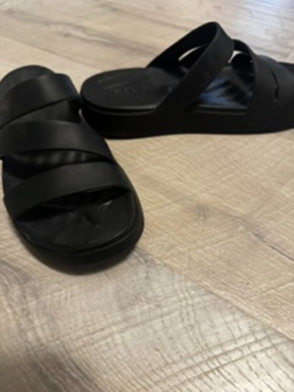Strappy womens croc sandals NEW